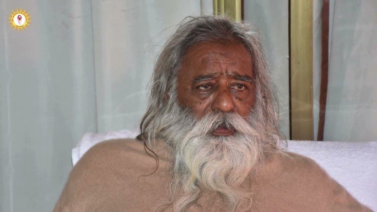 दो महात्मा रोटी के लिये झगड़ गये | Yatharth Geeta | Swami Adgadanandji